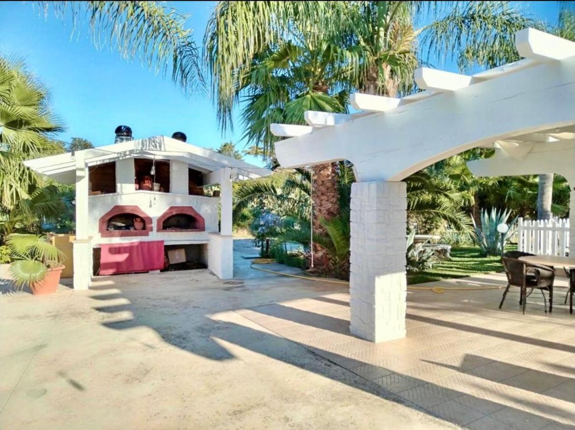Villa Pupillo Casa Vacanza Francavilla Fontana Exterior foto
